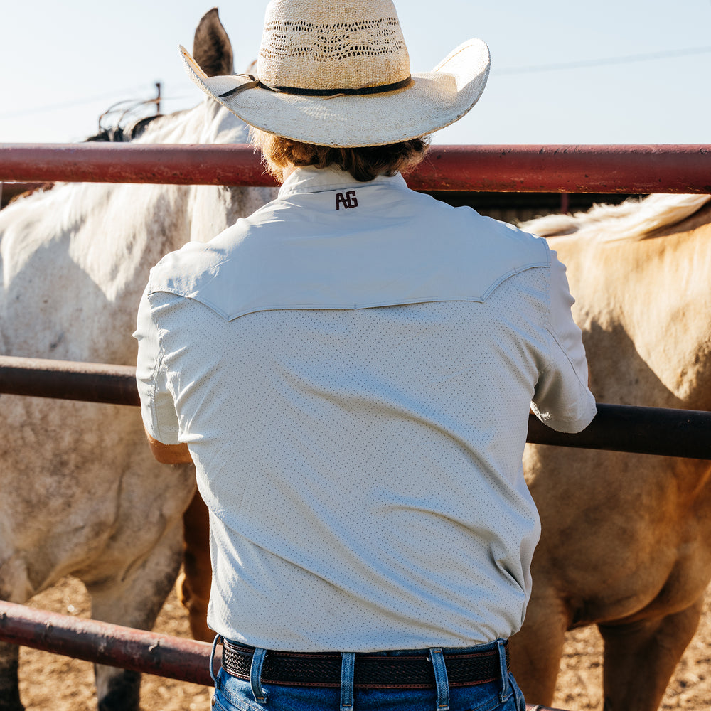 stockyard farm shirt ranch shirt pearl snaps western cut work shirt on ranch laser perforation pearl snaps light grey laser perforation cowboy horse