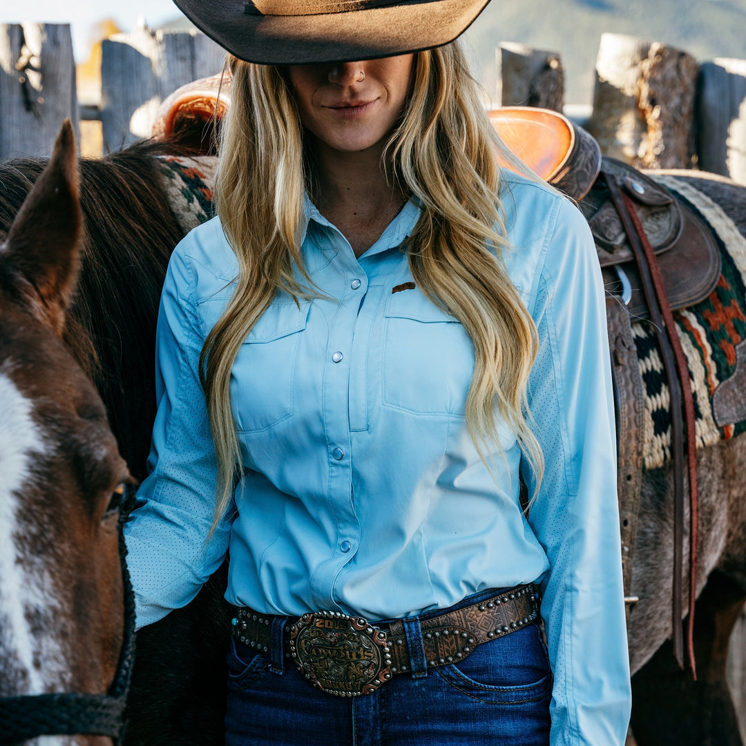 women's stockyard farm shirt ranch shirt western cut fitted pearl snaps light blue cowgirl saddle horse